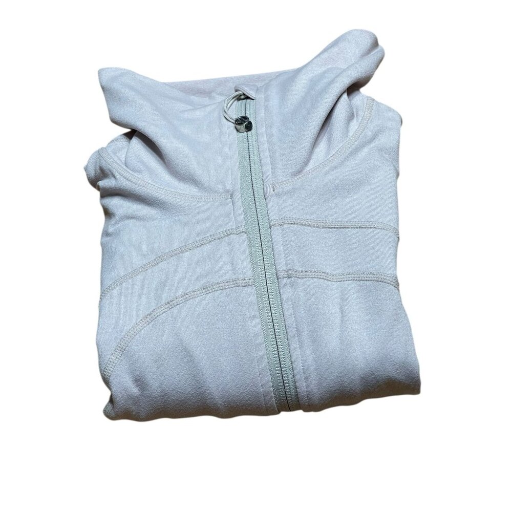 Lululemon Womens Full-Zip Jacket Size 6 Light  Grayish beige color. With Thumbho - Picture 8 of 16